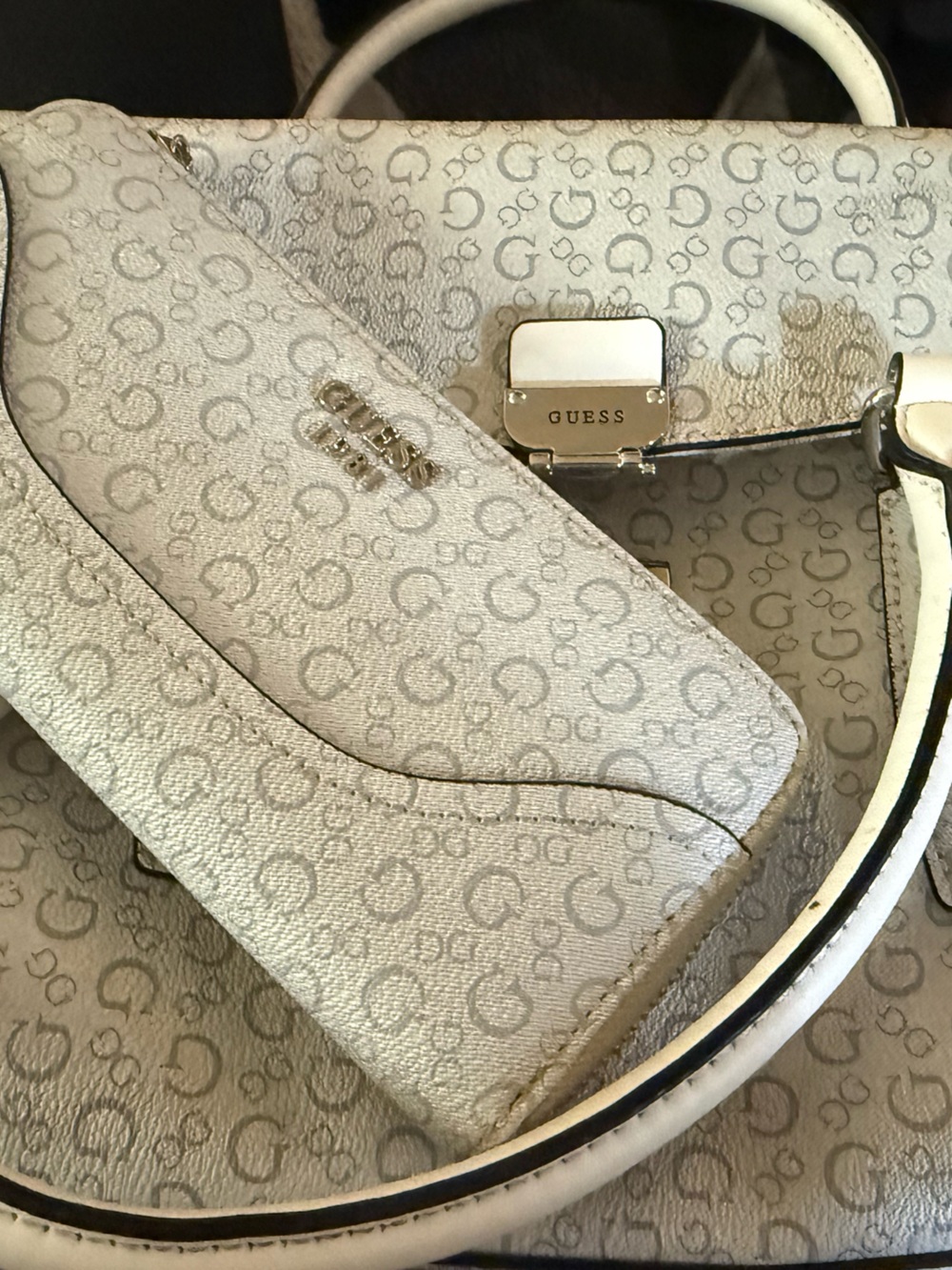Guess Grey Logo Shoulder Bag with silver-tone Hardware with matching wallet